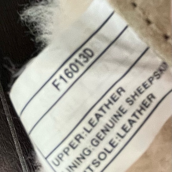 UGG Boo Boot Baby Infant Leather Sheepskin Size Small - Picture 7 of 13